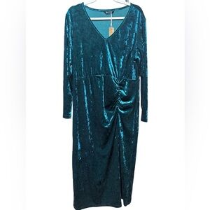 MWT BloomChic Green Velvet Midi Dress- SZ 14/16